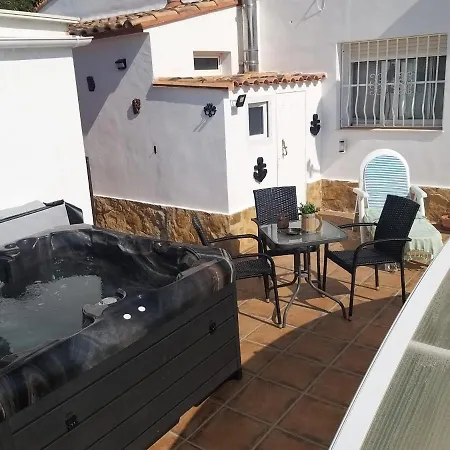 Espacio Con Piscina, Spa, Barbacoa * Puebla de Vallbona